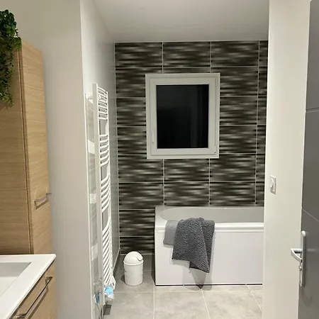 בית נופש Maison Entierement Climatise Pour 6 Personnes Soturac